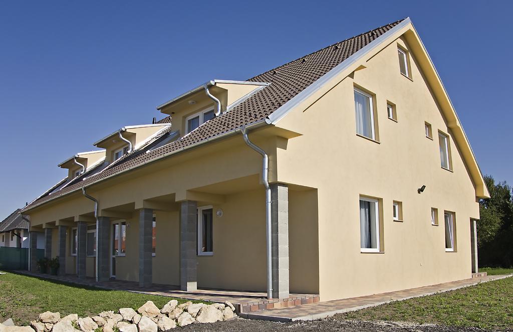 Luca Apartman Sopron Exteriör bild