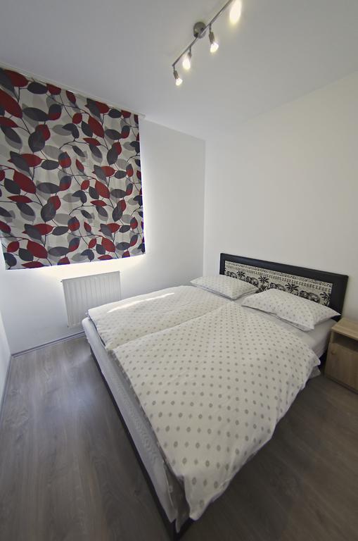 Luca Apartman Sopron Rum bild